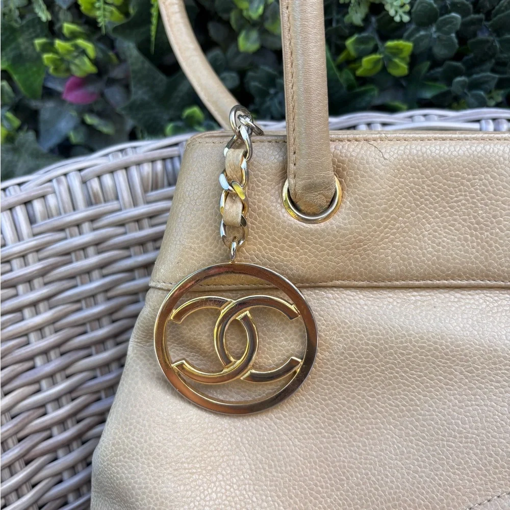 Authentic CHANEL beige Coco mark CC caviar leather tote CC charm